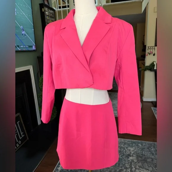 Bright pink ASOS 2 piece skirt & cropped blazer set, Brand New - Picture 2 of 7